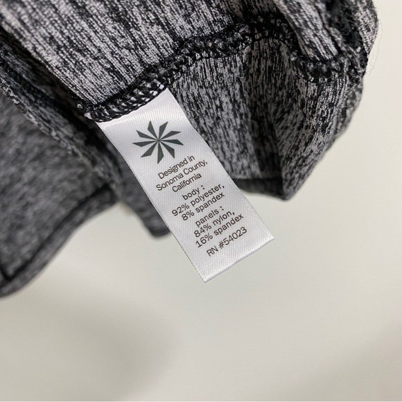 Athleta XS Run Wild Colorblock Half Zip Pullover Long Sleeve Top Gray‎ Black - Picture 7 of 10